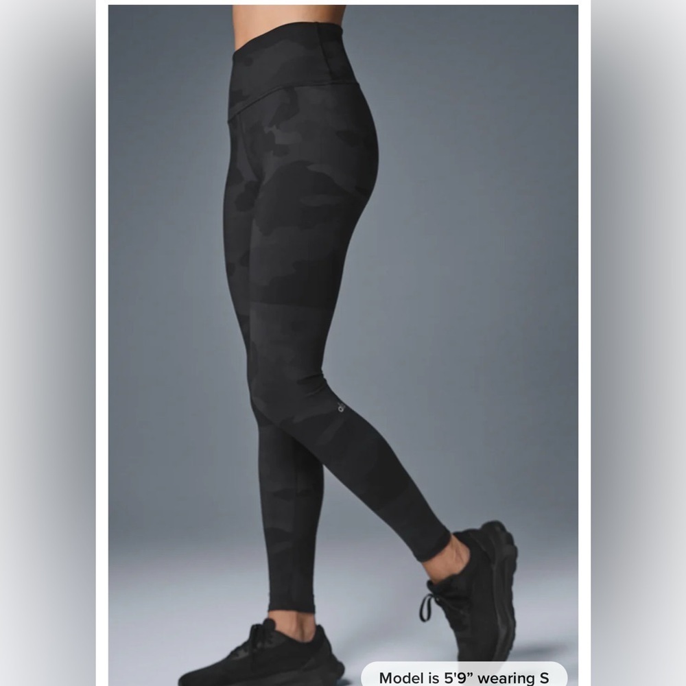 Alo Yoga High-Waist Camo Vapor Legging Size S